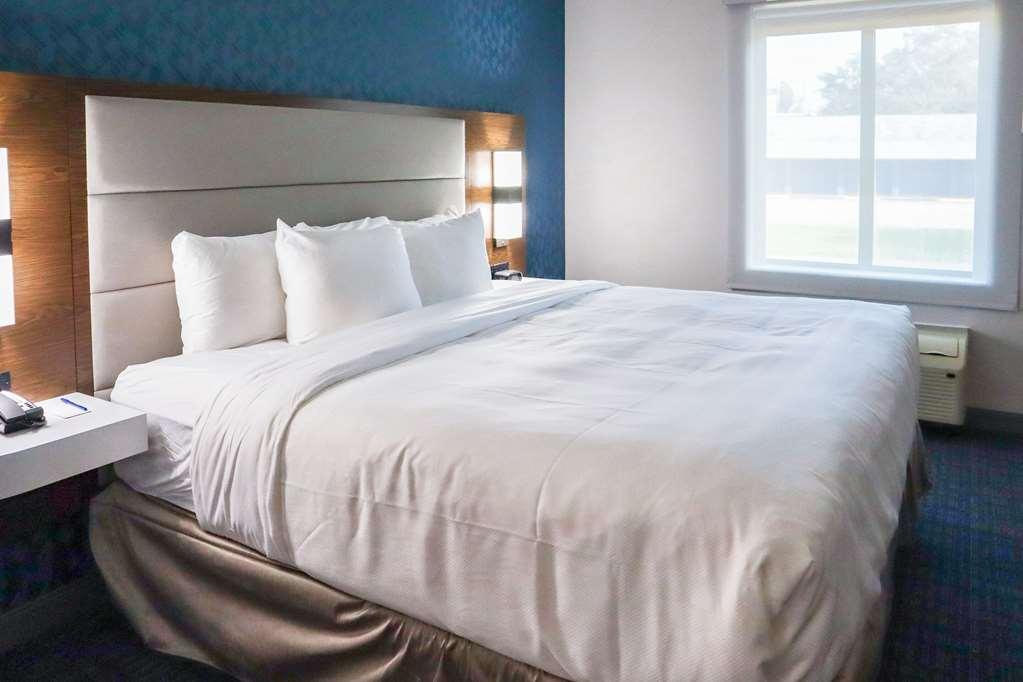 Comfort Suites Gainesville Near University Room photo